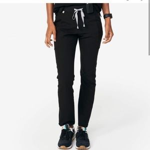 FIGS Womens Black Alwar Slim Scrub Pants // Size: M